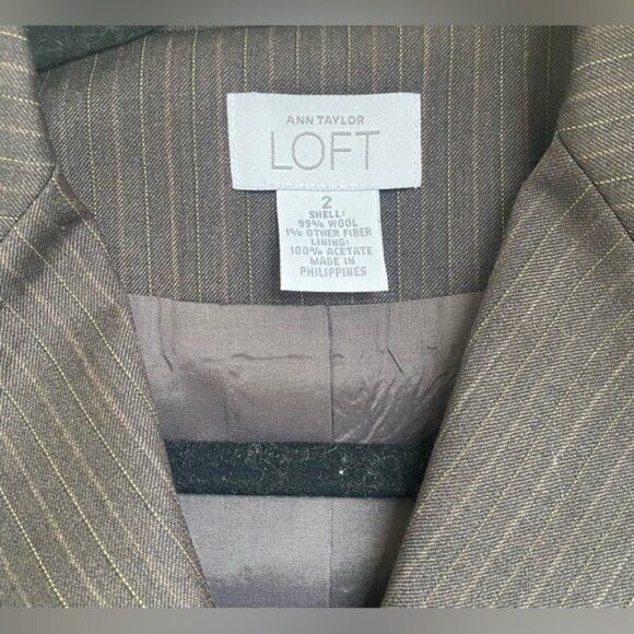 Ann Taylor Loft Women's Brown Pinstripe Wool Blend Blazer Jacket Size 2 - Picture 3 of 6